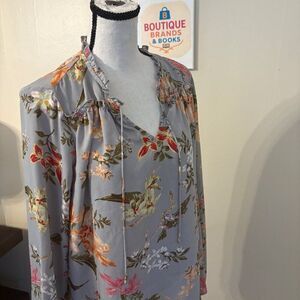 Violet + Claire Floral Blouse – Long Sleeve, Size Medium, Gray